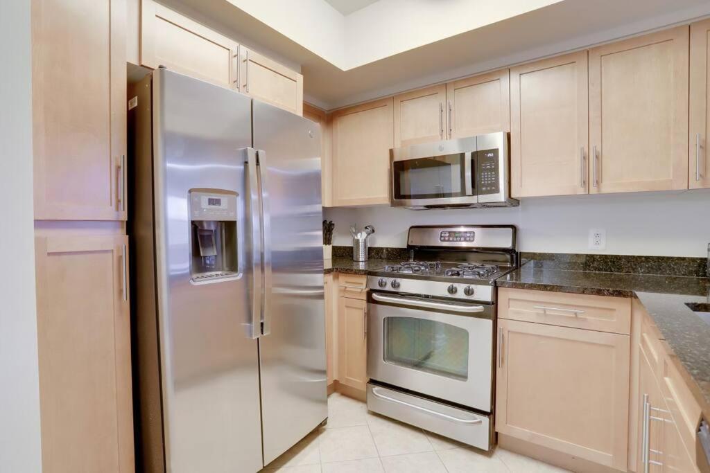 Fantastic 2 Bedroom Condo At Pentagon City With Pool&Gym Arlington Exterior photo